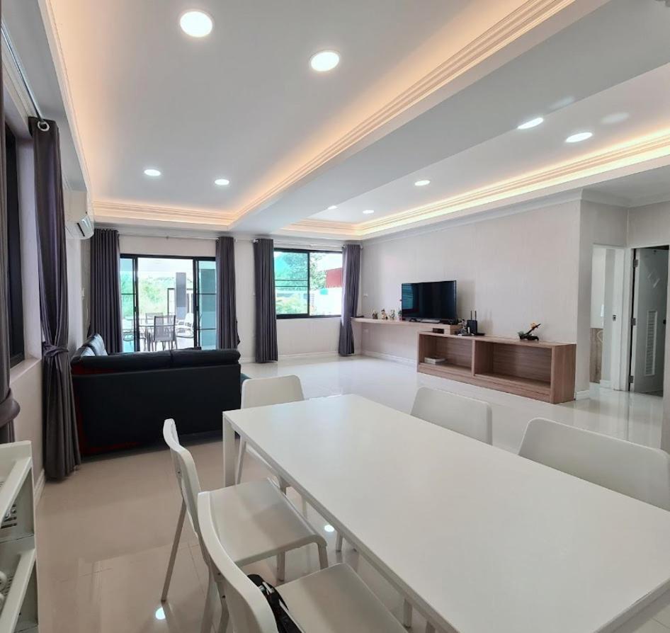 Baan Sasithorn Huahin Villa Exterior photo